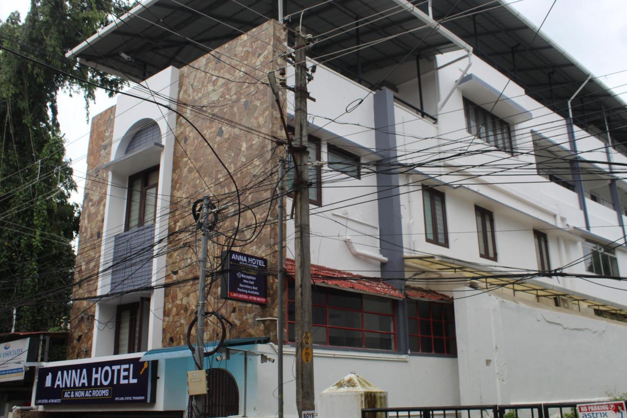 Anna Hotel Thiruvananthapuram Exterior photo