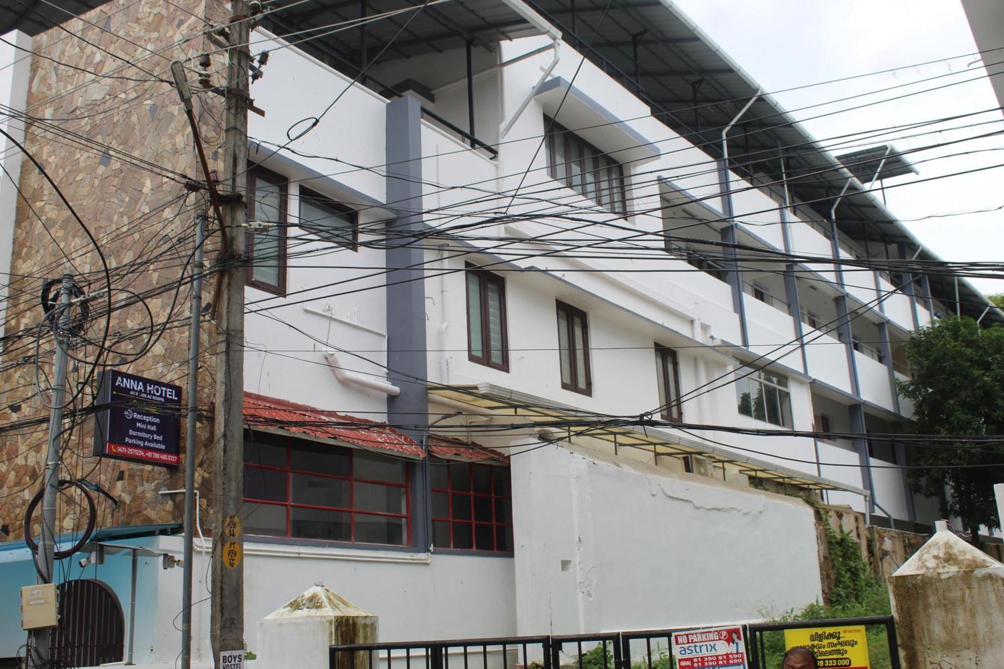 Anna Hotel Thiruvananthapuram Exterior photo