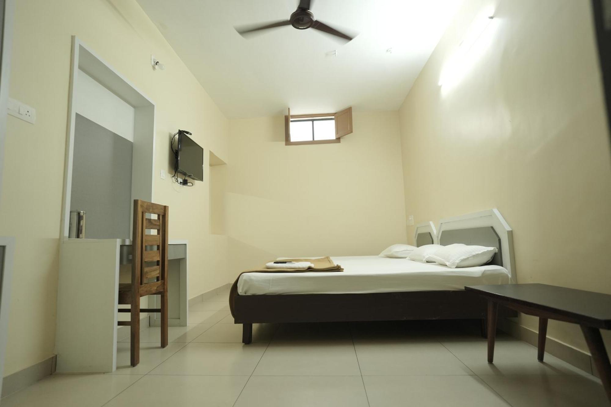 Anna Hotel Thiruvananthapuram Exterior photo